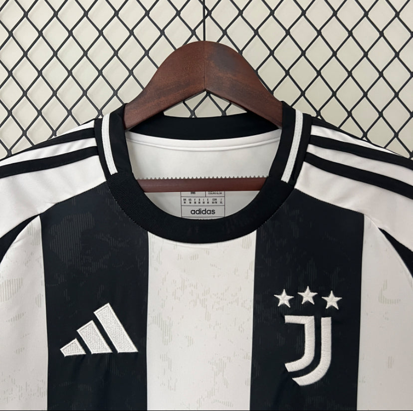 24/25 Juventus Home Kit