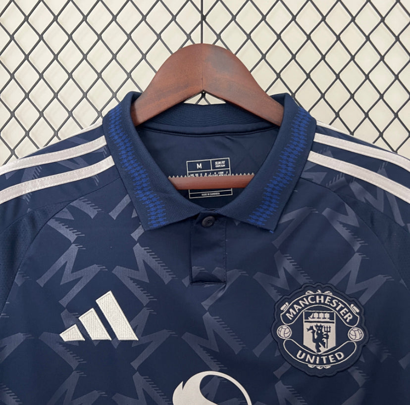 24/25 Manchester United Away Kit