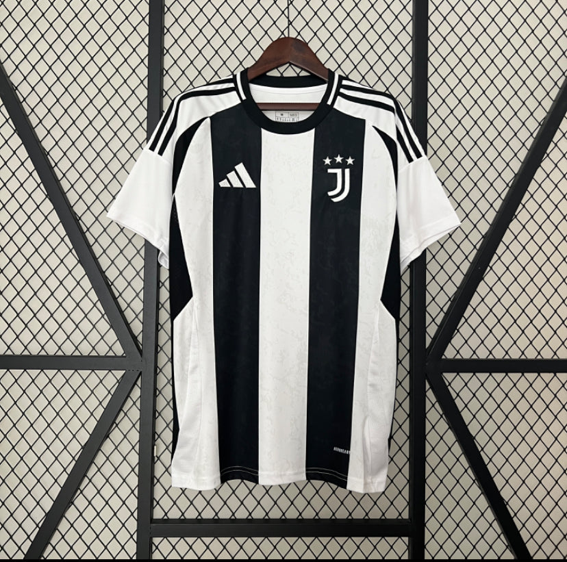 24/25 Juventus Home Kit